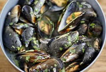 mussels in wine