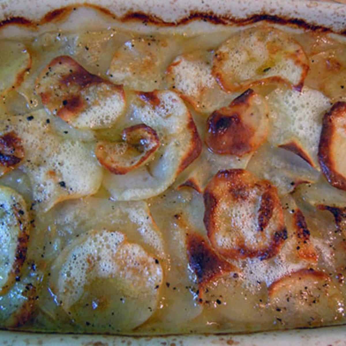 Pommes Boulangére