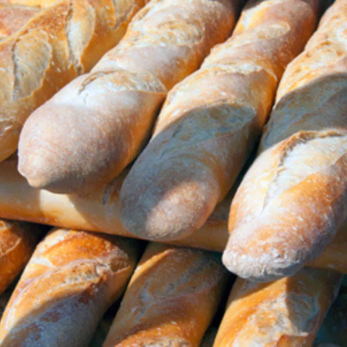 baguettes-for-sale-at-market