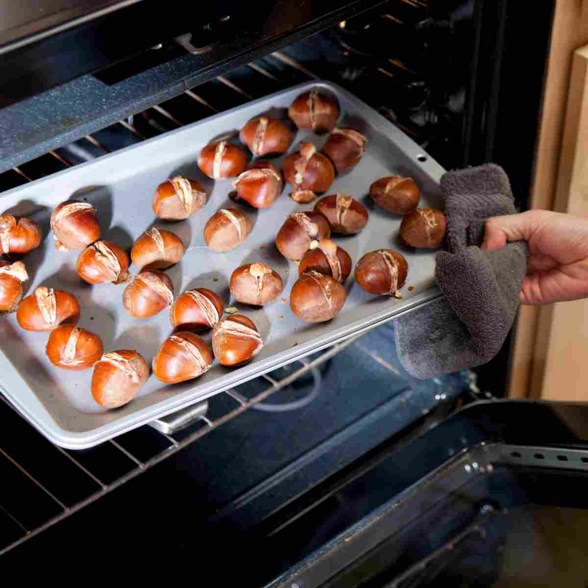 Roasting chestnuts in the oven is easy and convenient.